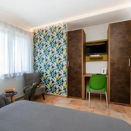 Gu Hotel 3*