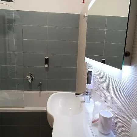 Gu