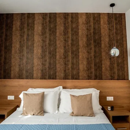 Hotel Gu 3*